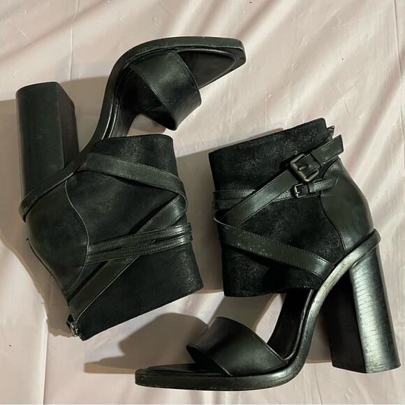Diesel Black Gold cutout booties - Picture 1 of 8